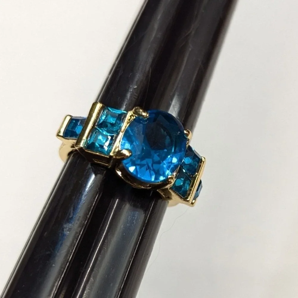 New Oval Cut Aqua Teal Blue 7 Stone Ring Plus Size 9‎ GoldTone Statement Bold